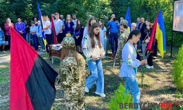 Герої не вмирають