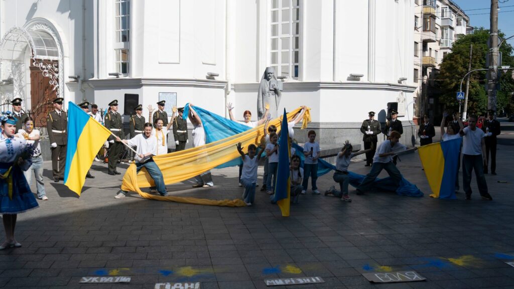 Як у Житомирі відзначили День Конституції: яскраві фото з міста.